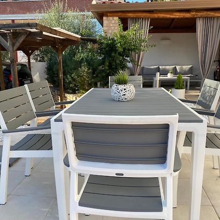 Apartments Roberta Novigrad Istria Exterior foto
