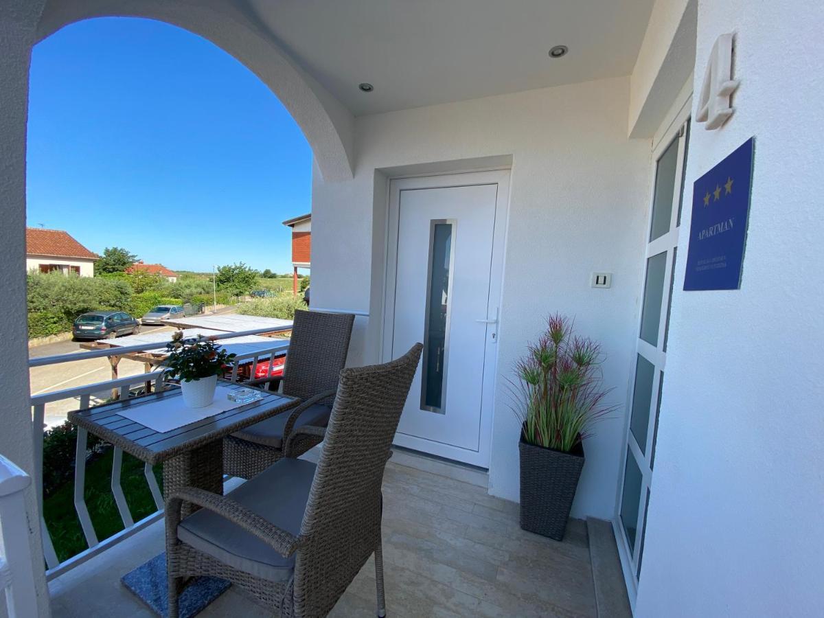 Apartments Roberta Novigrad Istria Exterior foto