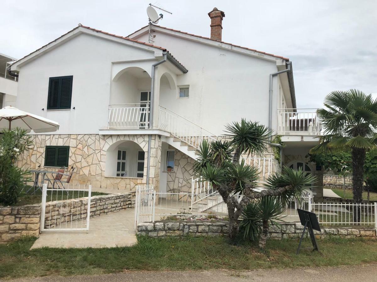 Apartments Roberta Novigrad Istria Exterior foto